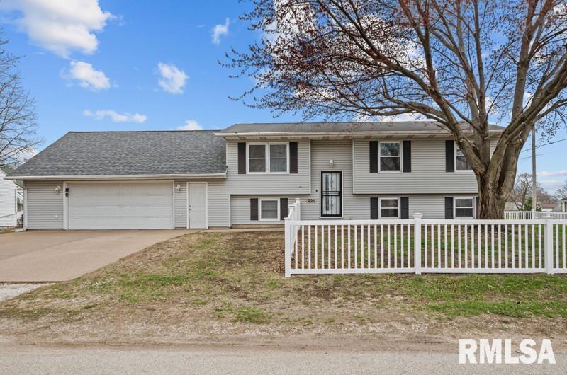226 3rd St., Colona, IL