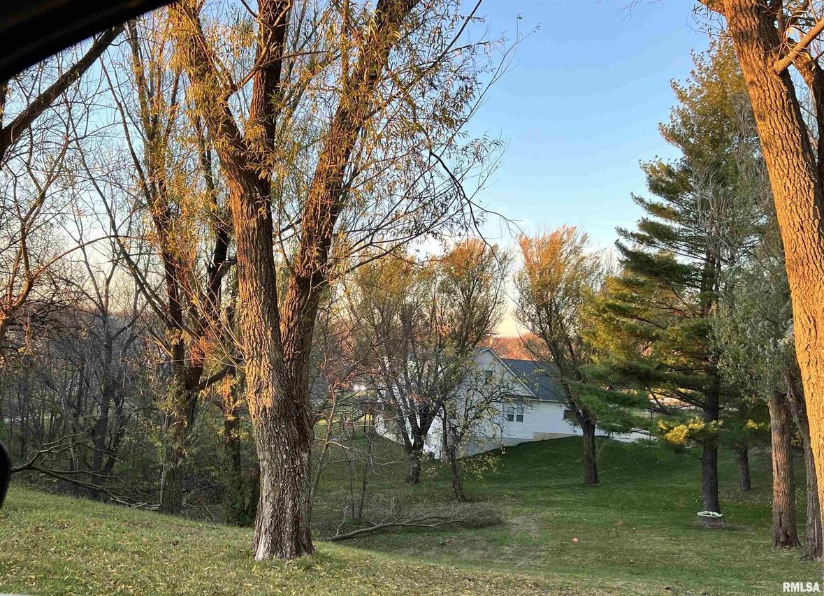 130 Glenview Dr., Sherrard, IL 61281