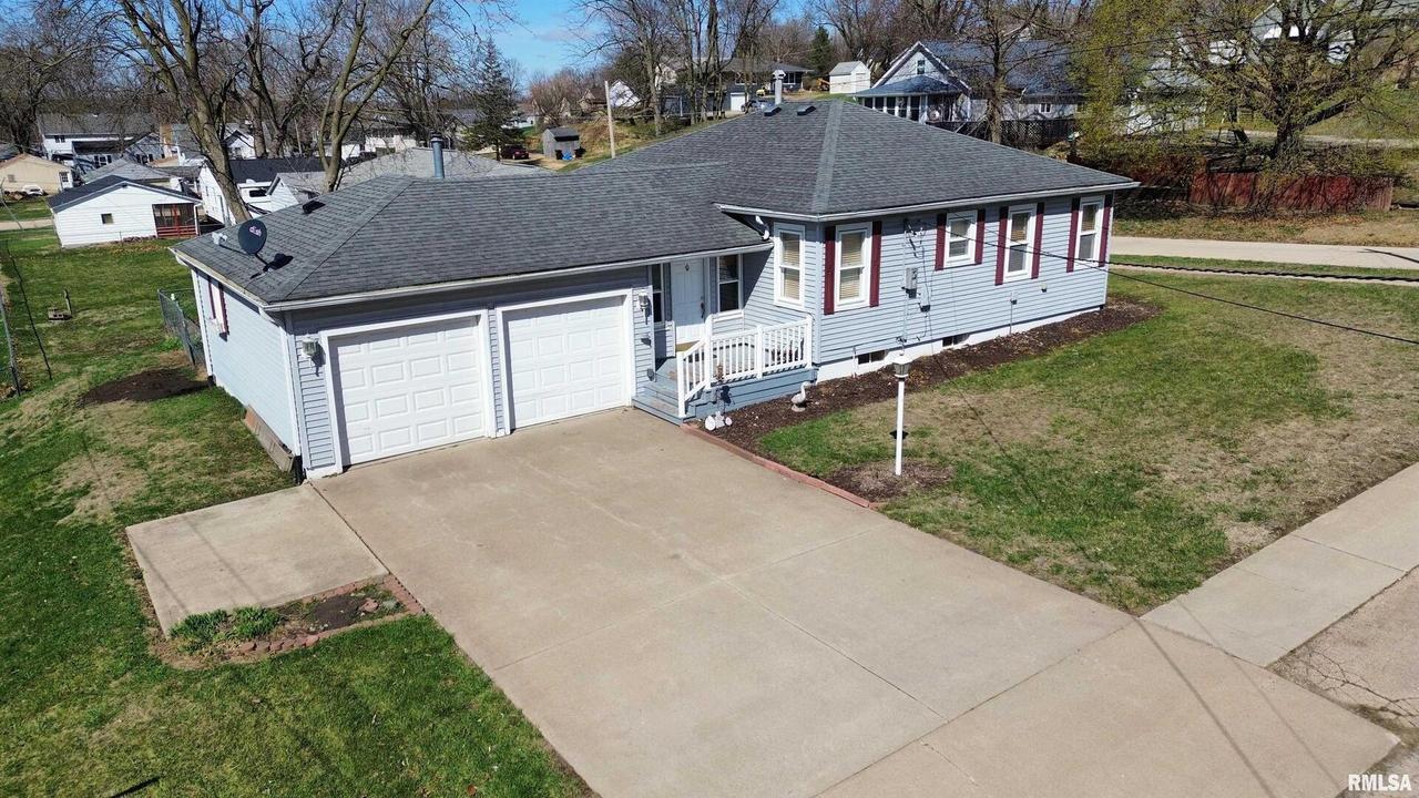 716 7th Ave., Fulton, IL 61252