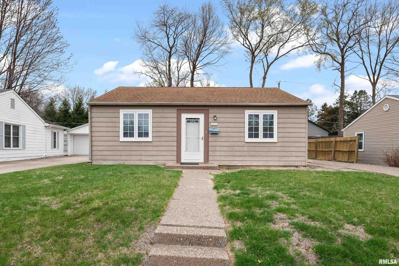 3632 15th Avenue Ct., Moline, IL 61265