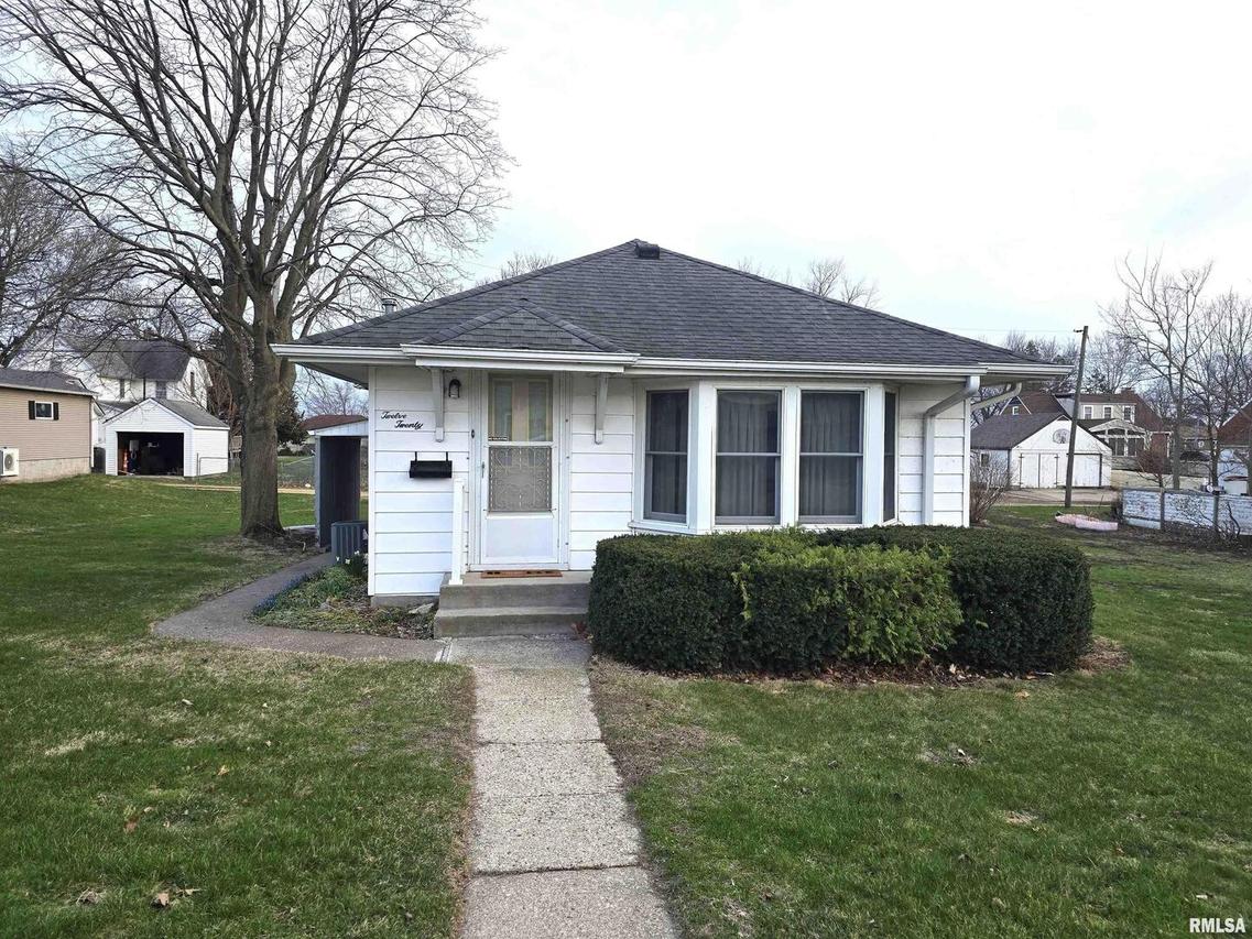 1220 9th Ave., Fulton, IL 61252