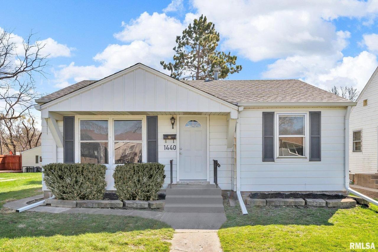 1440 33rd St., Moline, IL 61265