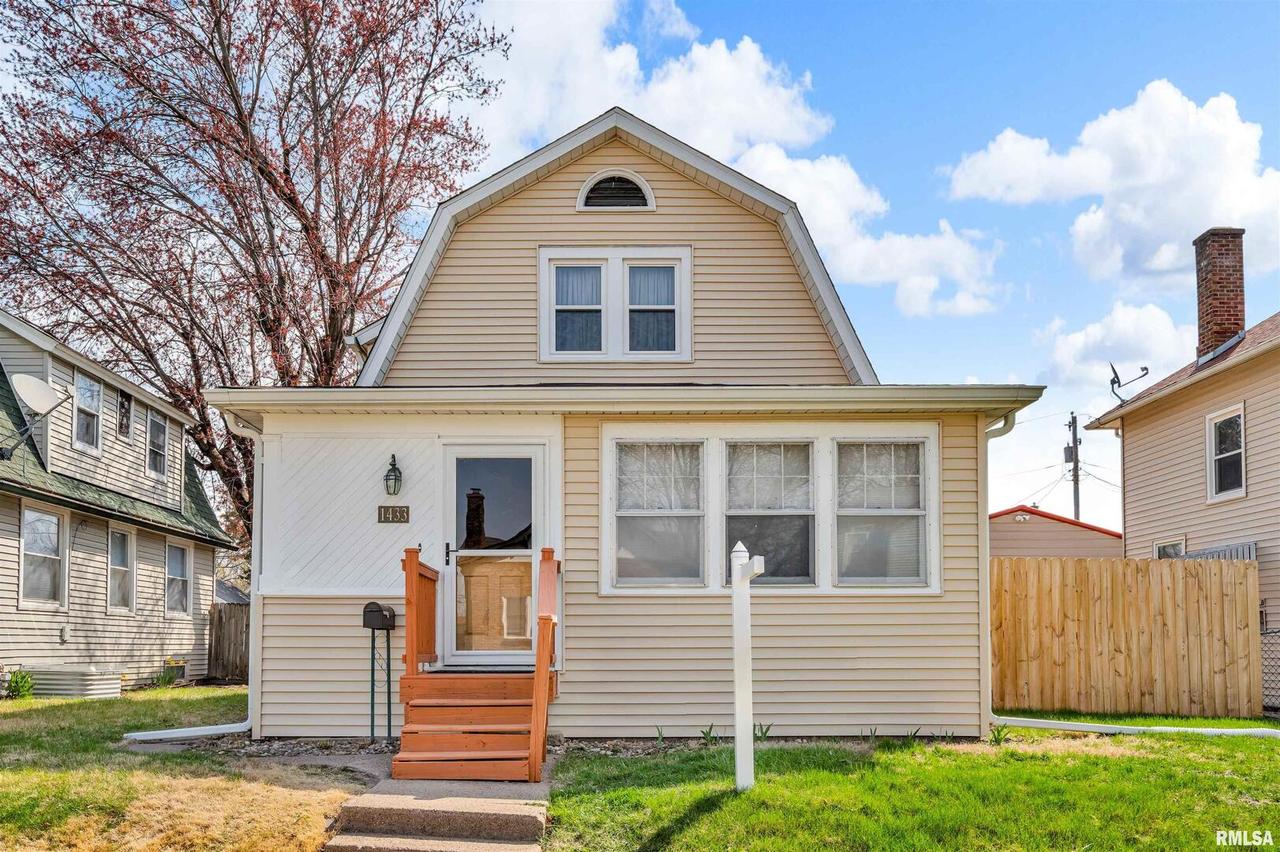 1433 40th St., Rock Island, IL 61201