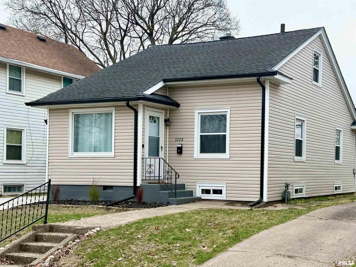 3228 16th Ave., Rock Island, IL 61201