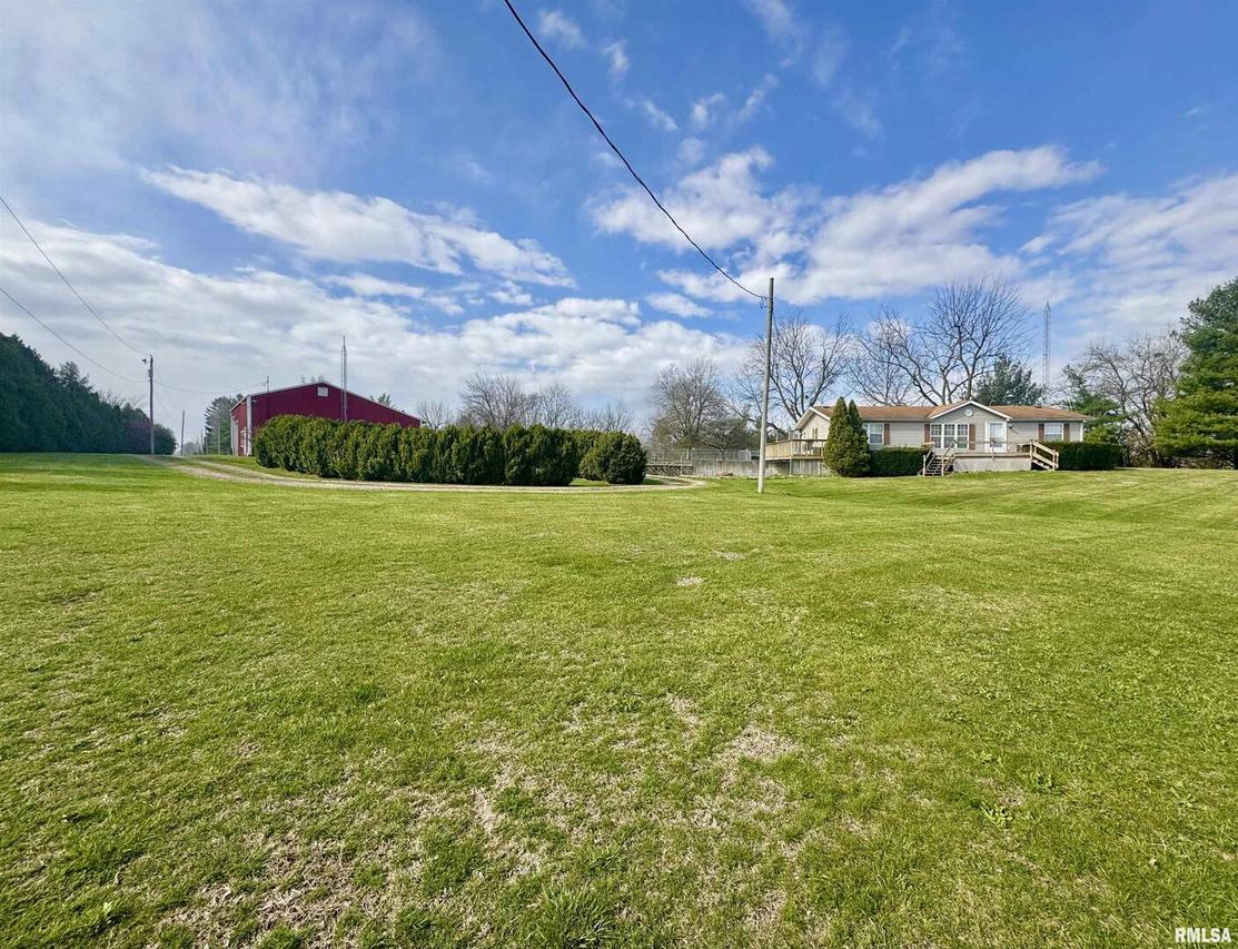 801 NW 9th Ave., Aledo, IL 61231