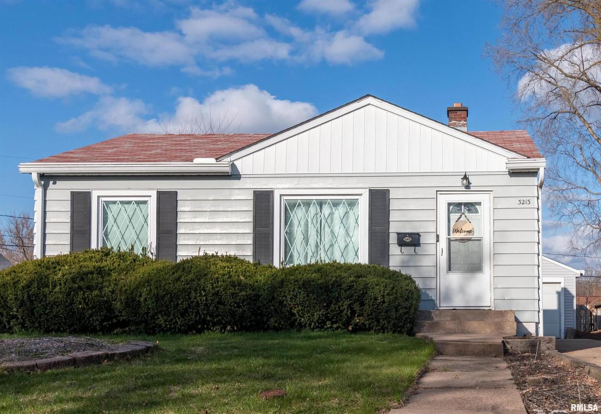 3213 25th St., Rock Island, IL 61201
