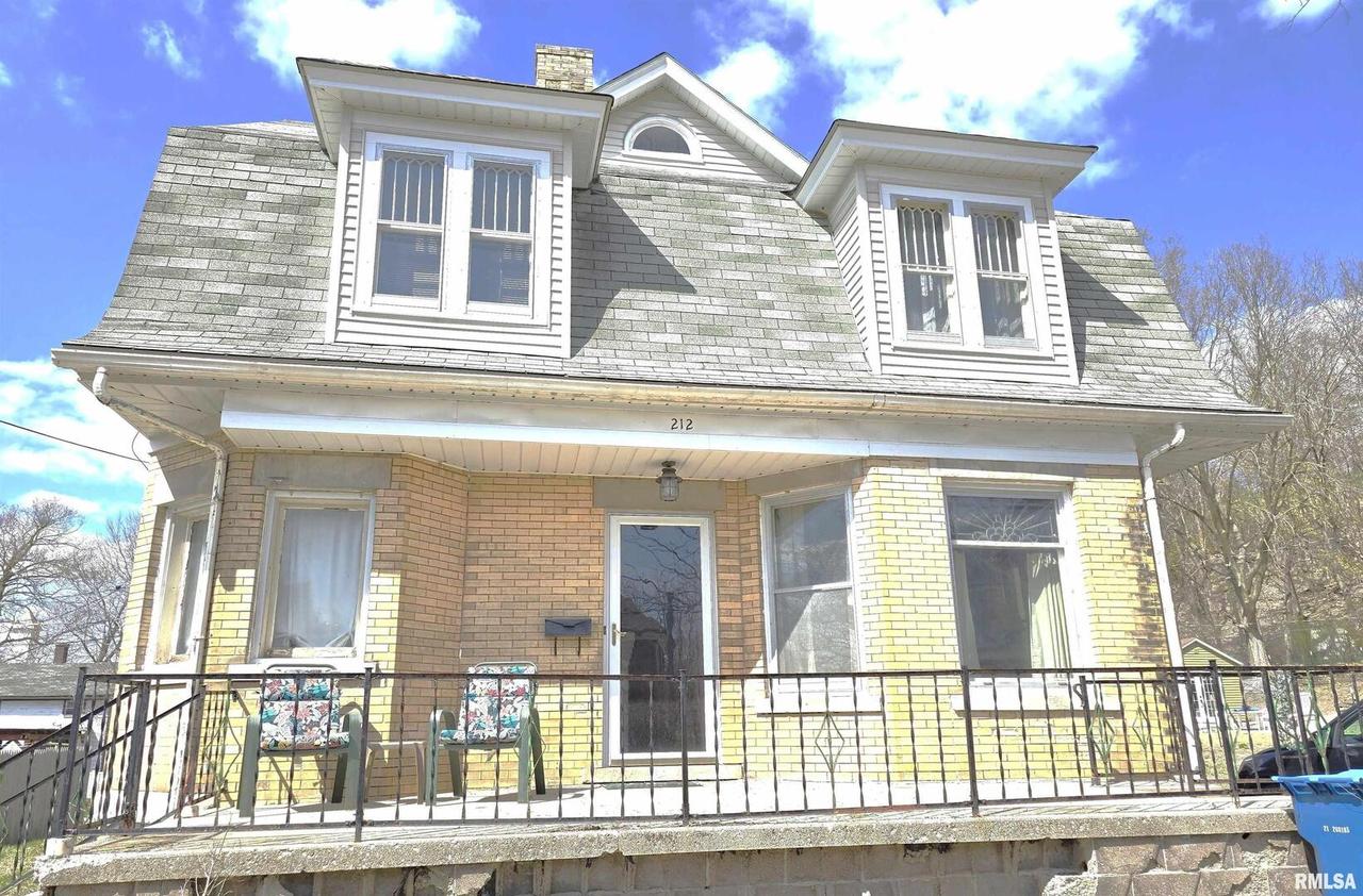 212 Jefferson St., Savanna, IL 61074