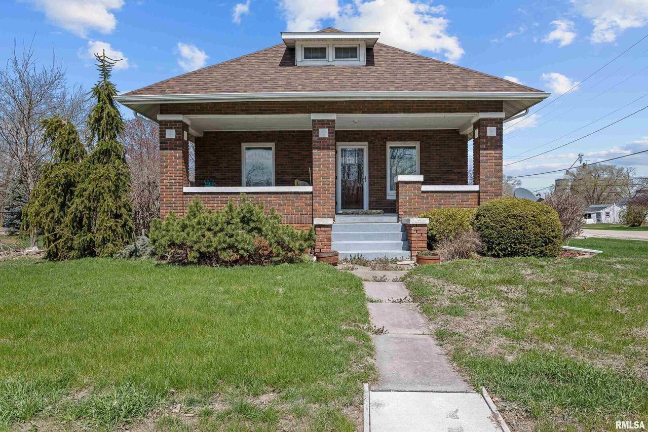 408 E Henry St., Atkinson, IL 61235