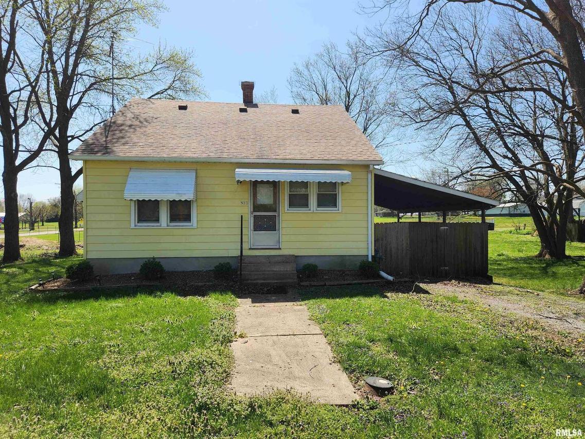 208 E Davis St., Ava, IL 62907