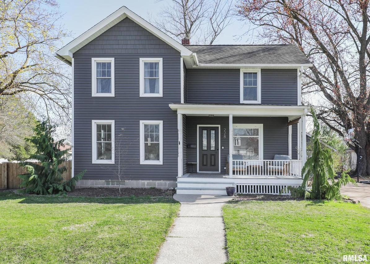 228 E Main St., Geneseo, IL 61254