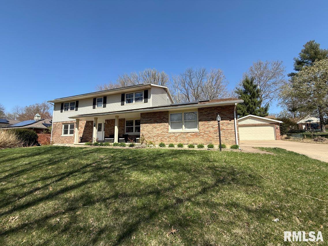 2831 Curved Creek Rd., Quincy, IL 62305