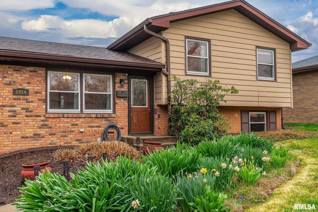 1414 18th Ave., Silvis, IL 61282