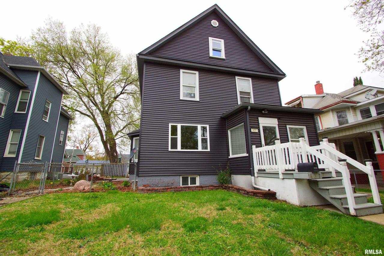 437 39th St., Moline, IL 61265