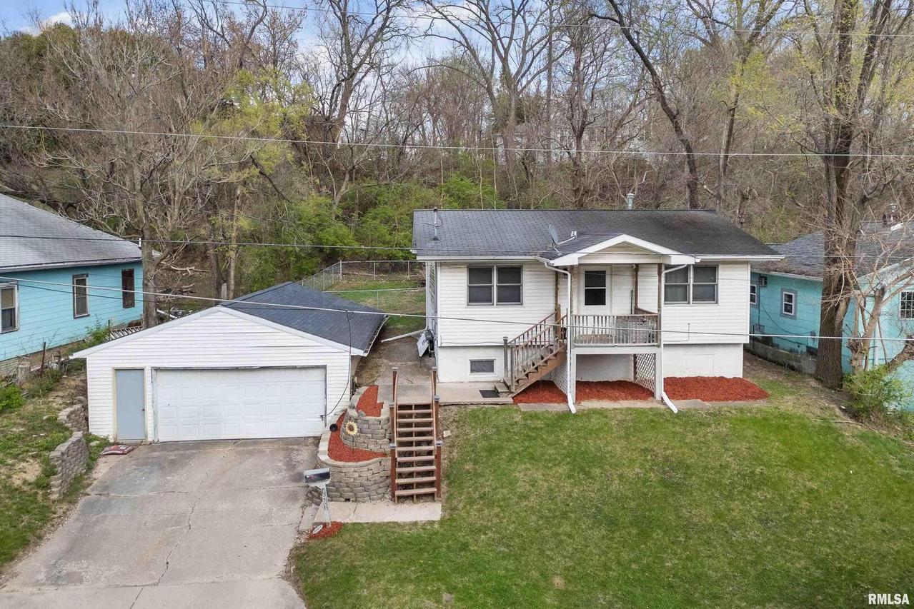 171 Hero St., Silvis, IL 61282