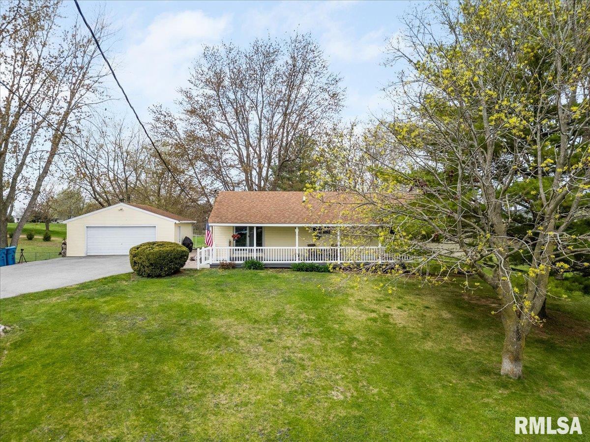 13816 140th St., Taylor Ridge, IL 61284