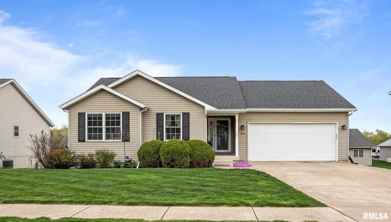 939 5th Avenue Dr., Andalusia, IL 61232