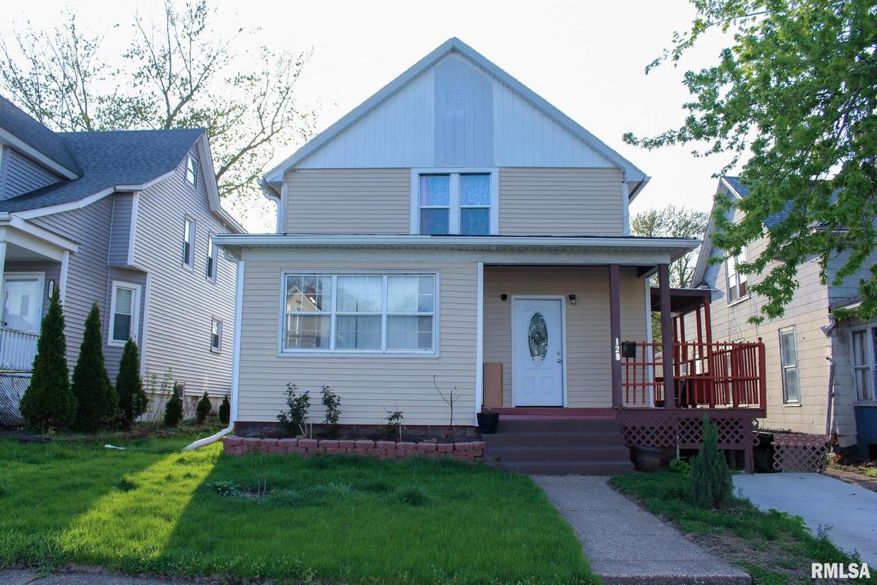 128 11th St., Silvis, IL 61282