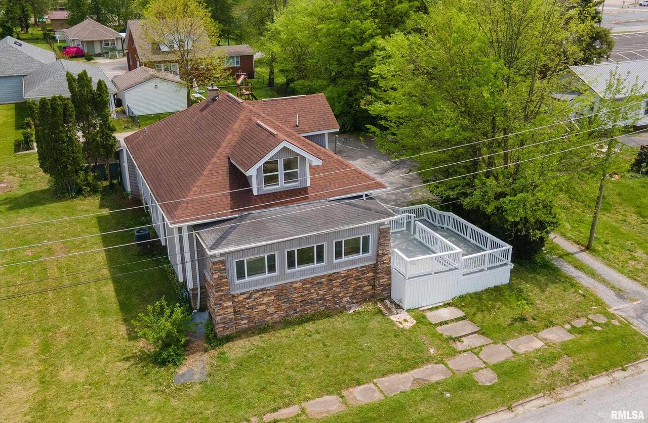 202 N Jackson St., West Frankfort, IL 62896