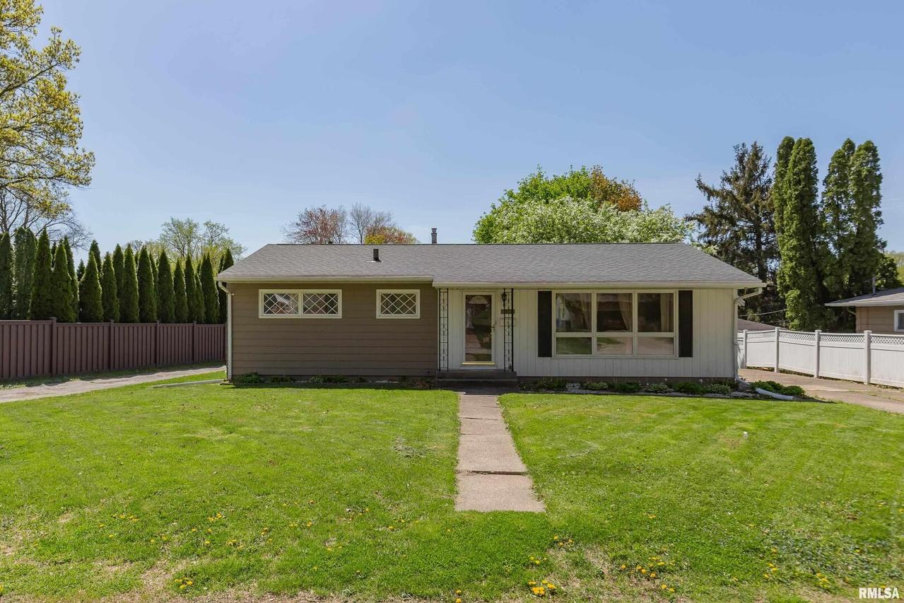 1312 32nd Ave., Moline, IL 61265