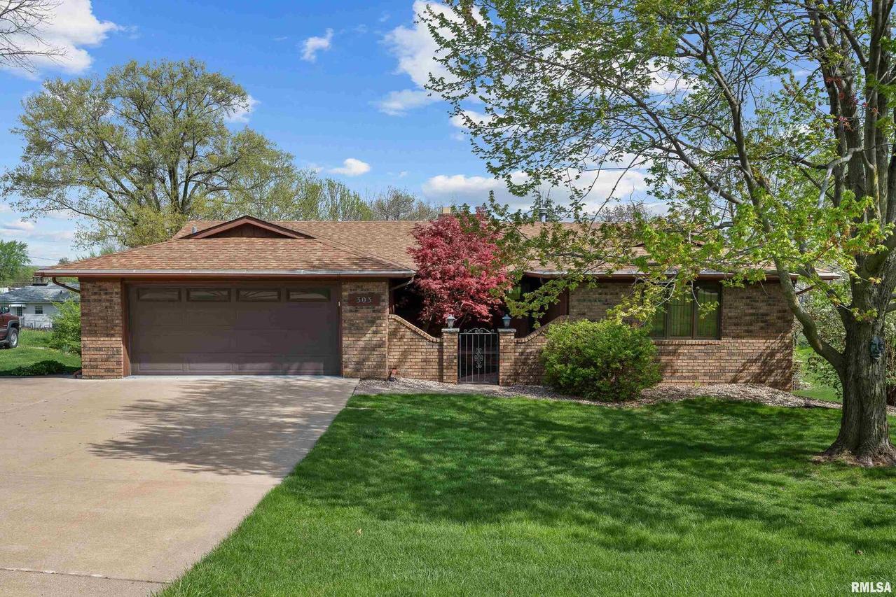 303 Bruce Ave., Milan, IL 61264