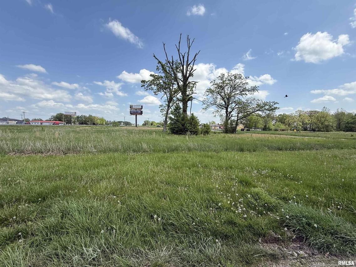 001 Clark St., Carterville, IL 62918