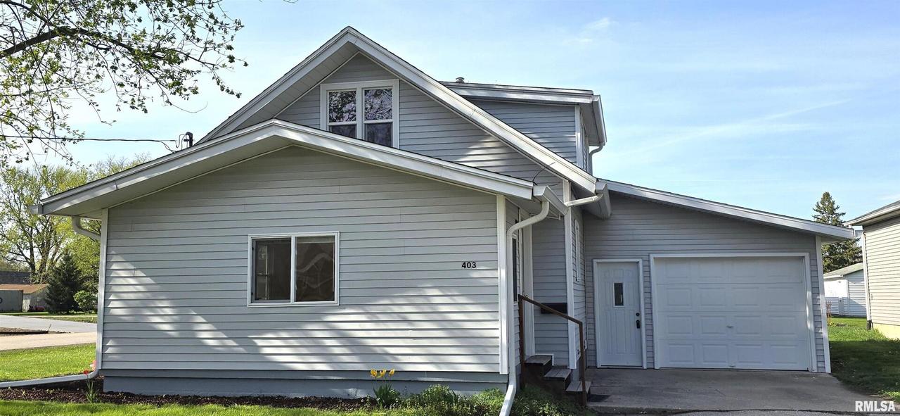 403 E Palace Row, Geneseo, IL 61254