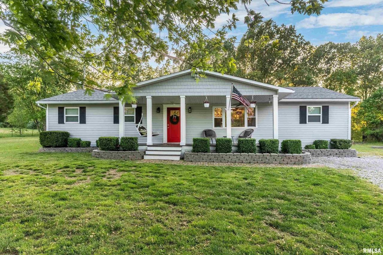 60 Palestine Rd., Stonefort, IL 62987