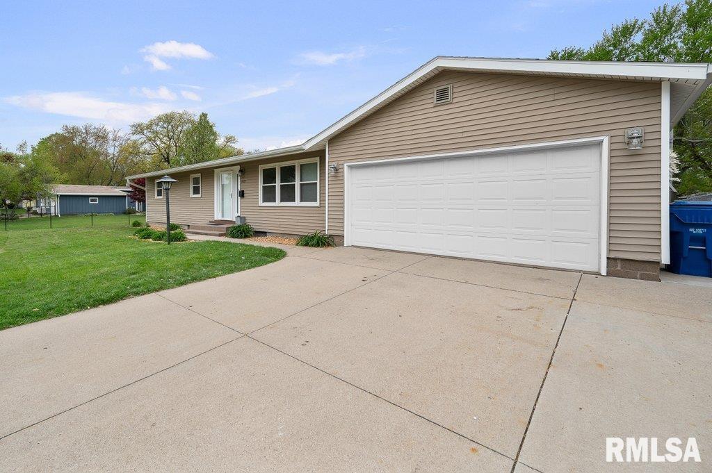 1807 37th St., Moline, IL 61265