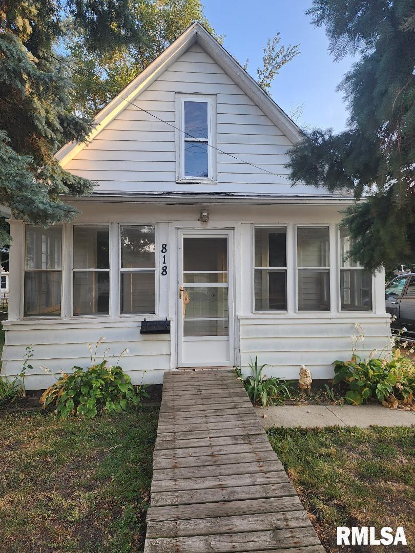 818 16th Ave., Fulton, IL 61252