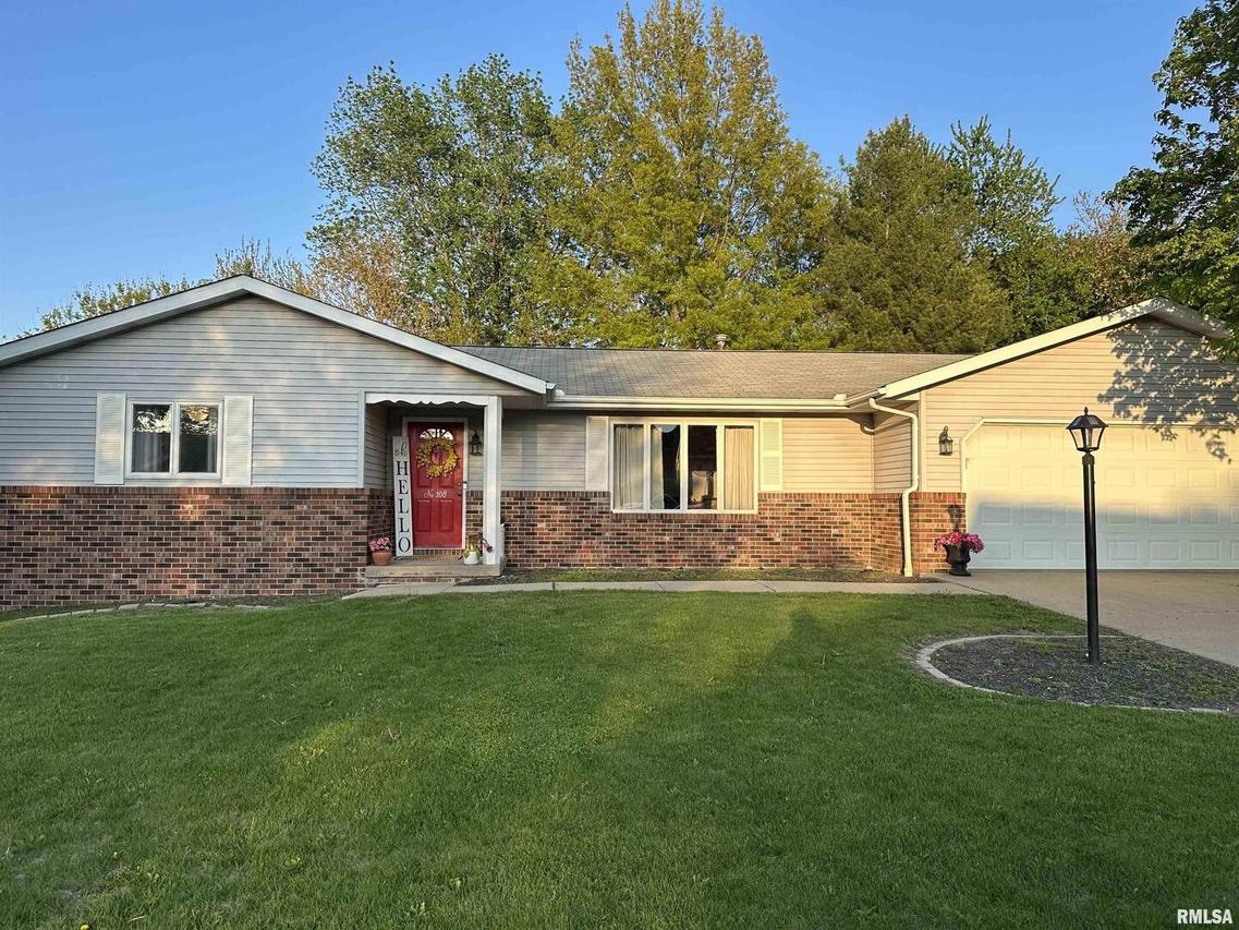 108 N Ostrom Ave., Princeville, IL 61559