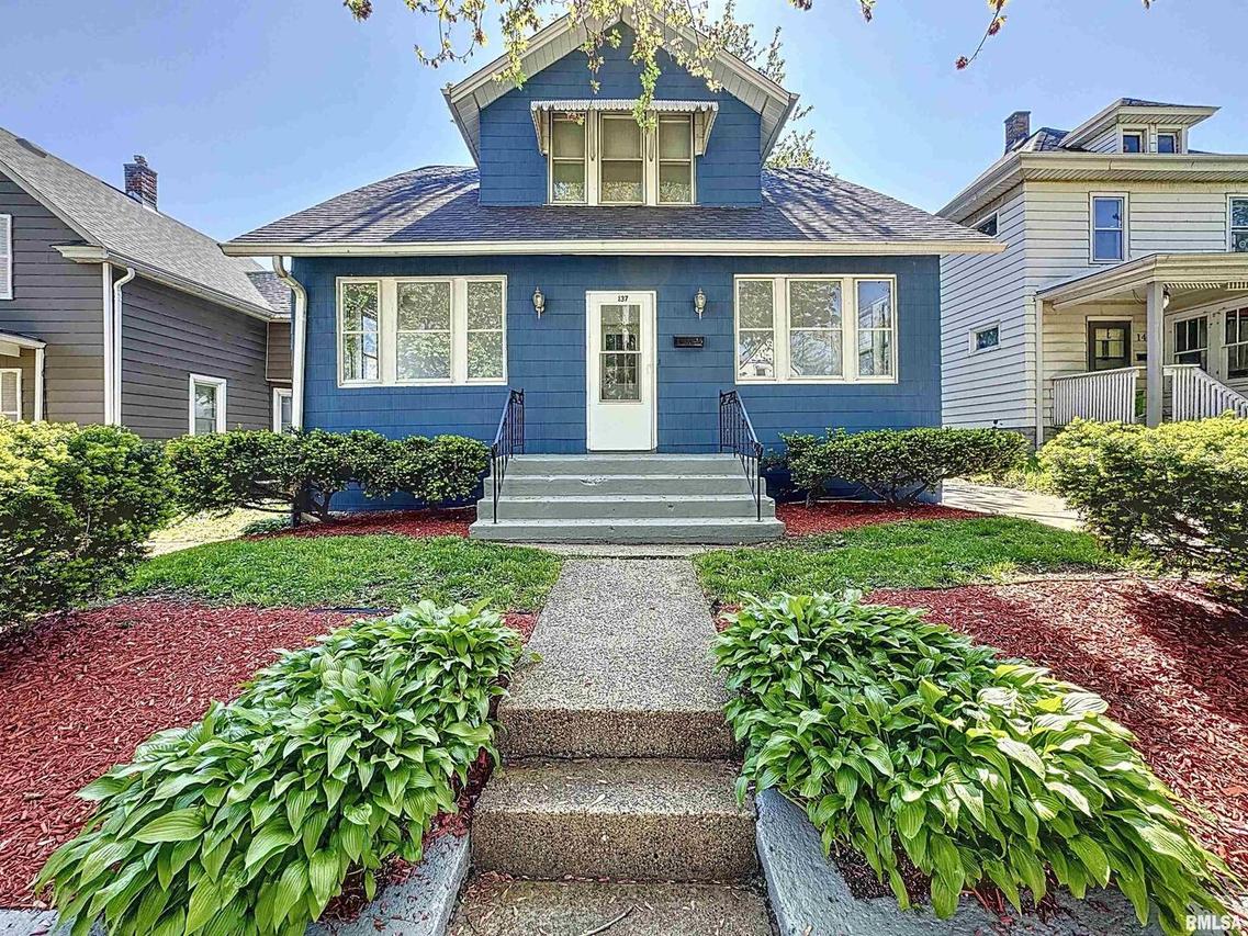 137 15th St., Silvis, IL 61282