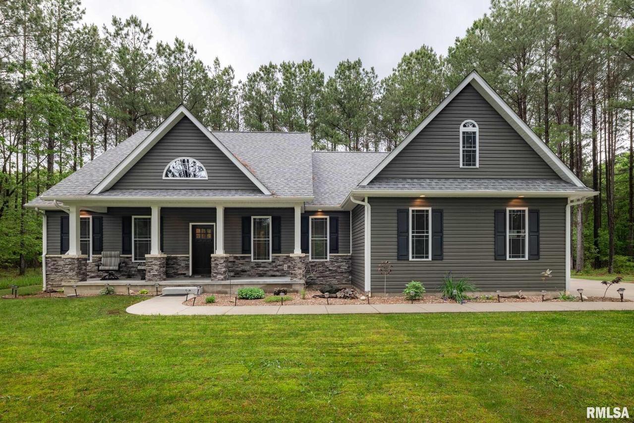 3972 Baptist Camp Rd., Carterville, IL 62918