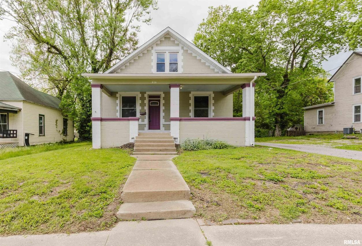 619 S 20th St., Murphysboro, IL 62966