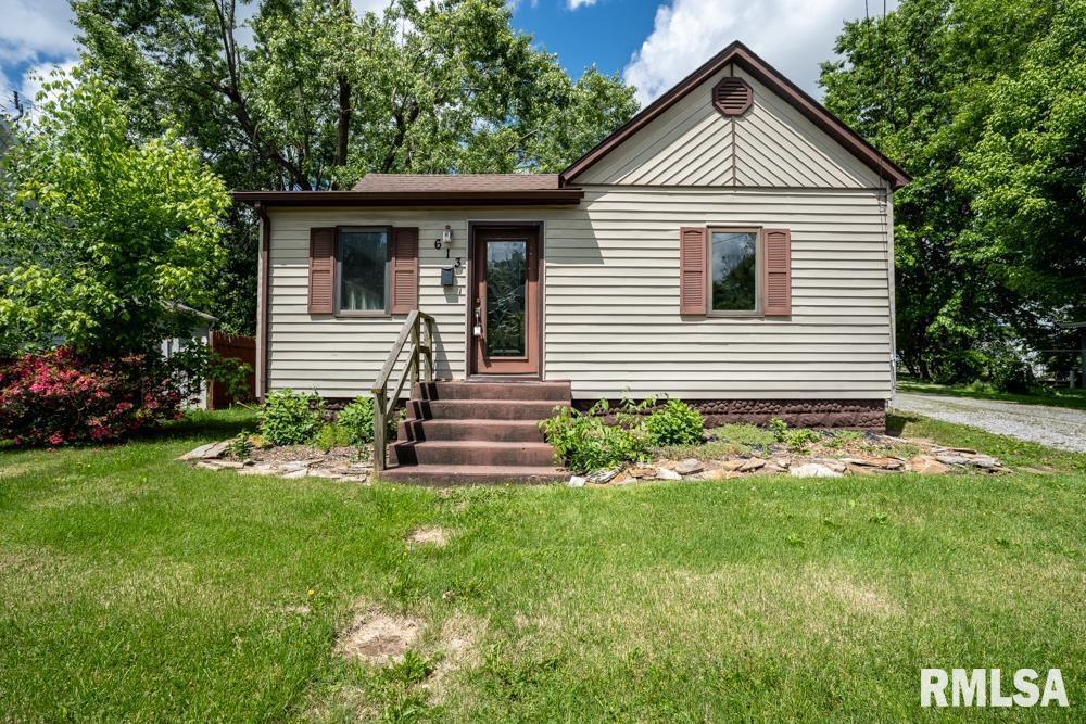 613 N 29th St., Herrin, IL 62948