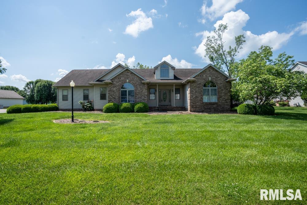 1304 Prestwicke Dr., Herrin, IL 62948