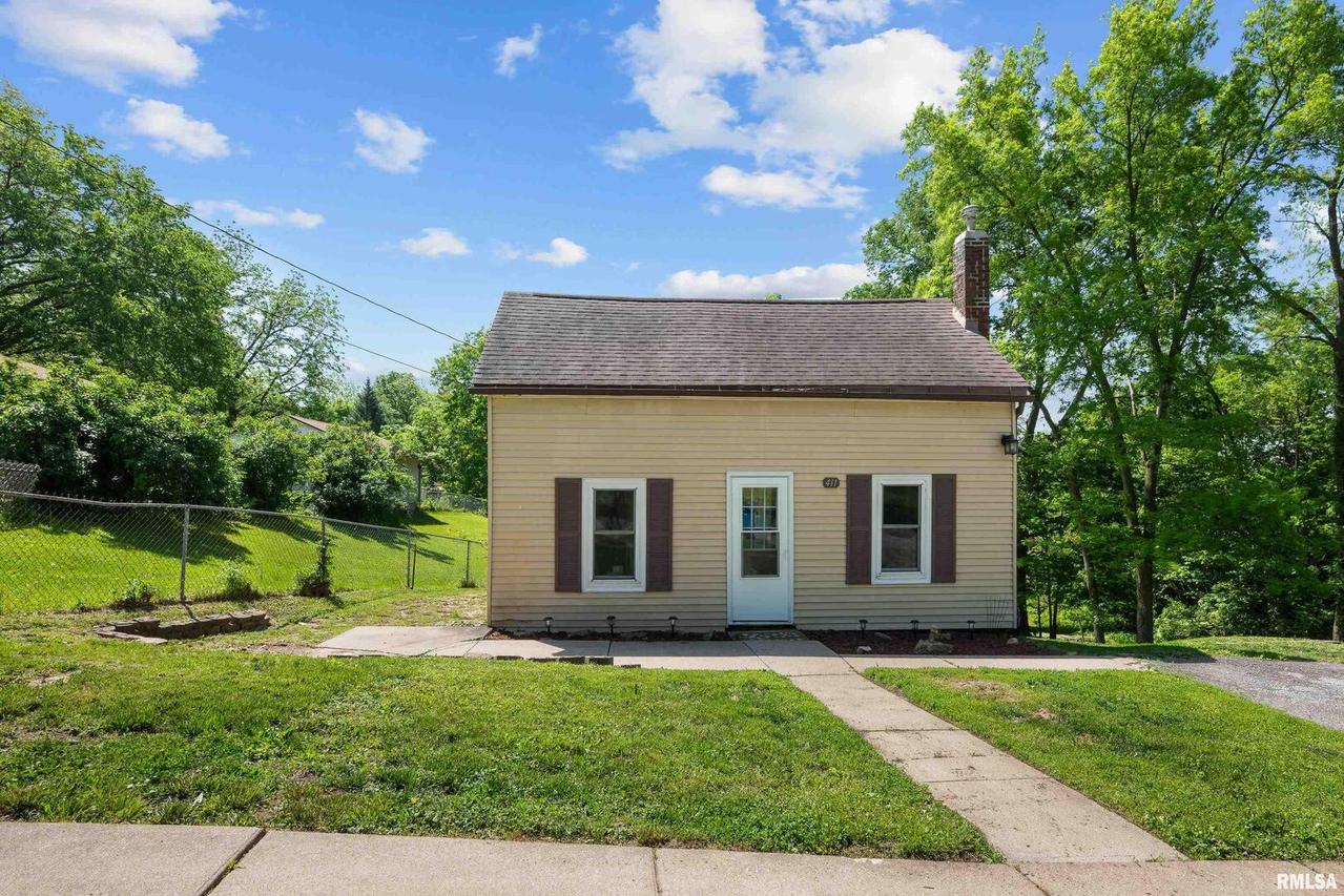 411 Cherry St., Port Byron, IL 61275