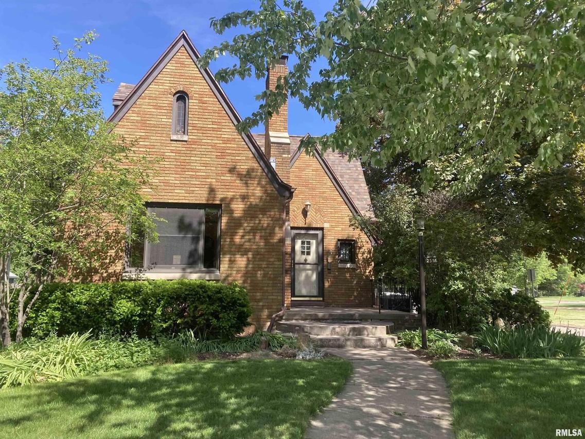 2556 30th St., Moline, IL 61265