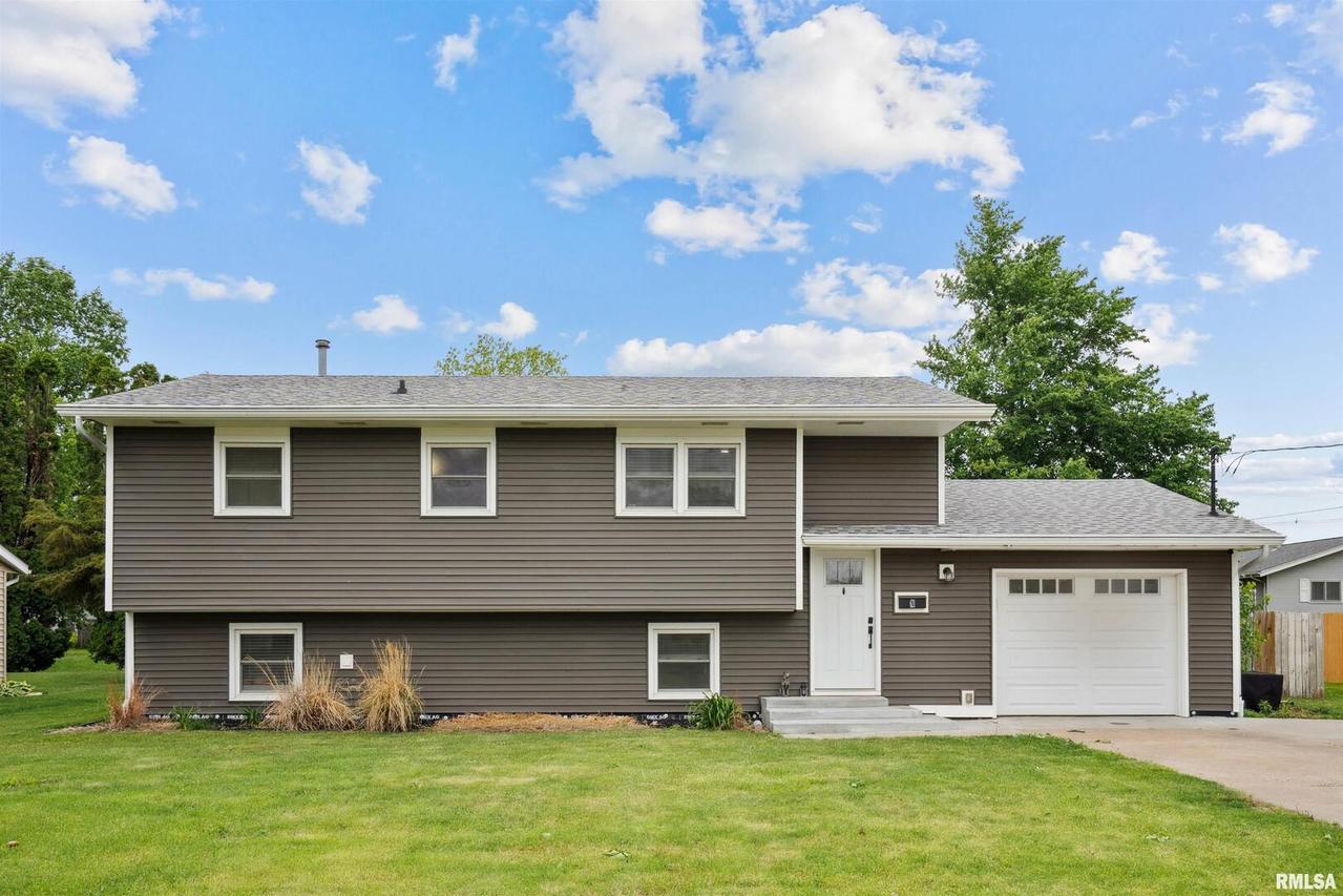 621 E Locust St., Geneseo, IL 61254