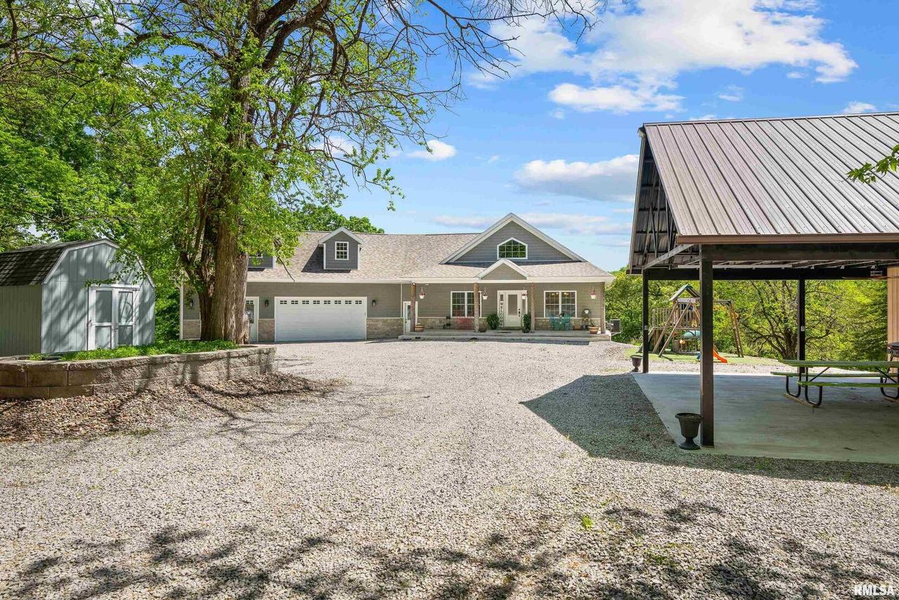 10027 115th St., Andalusia, IL