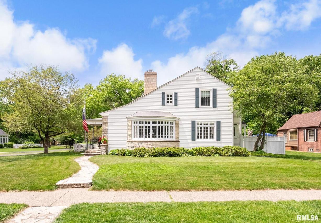 2615 12th St., Moline, IL 61265