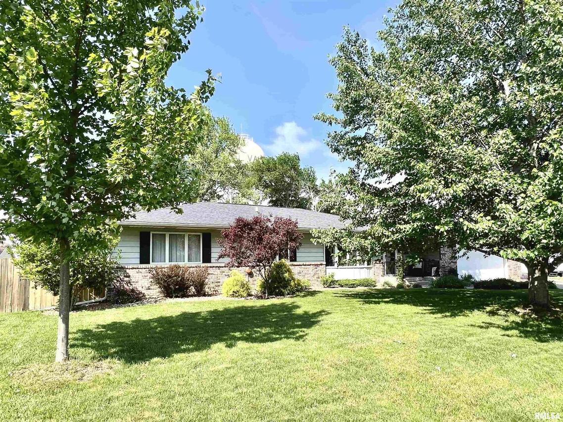 118 W 19th Ave., Coal Valley, IL 61240