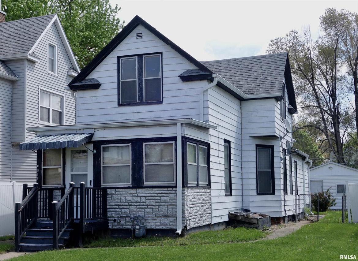 1611 12th St., Rock Island, IL 61201