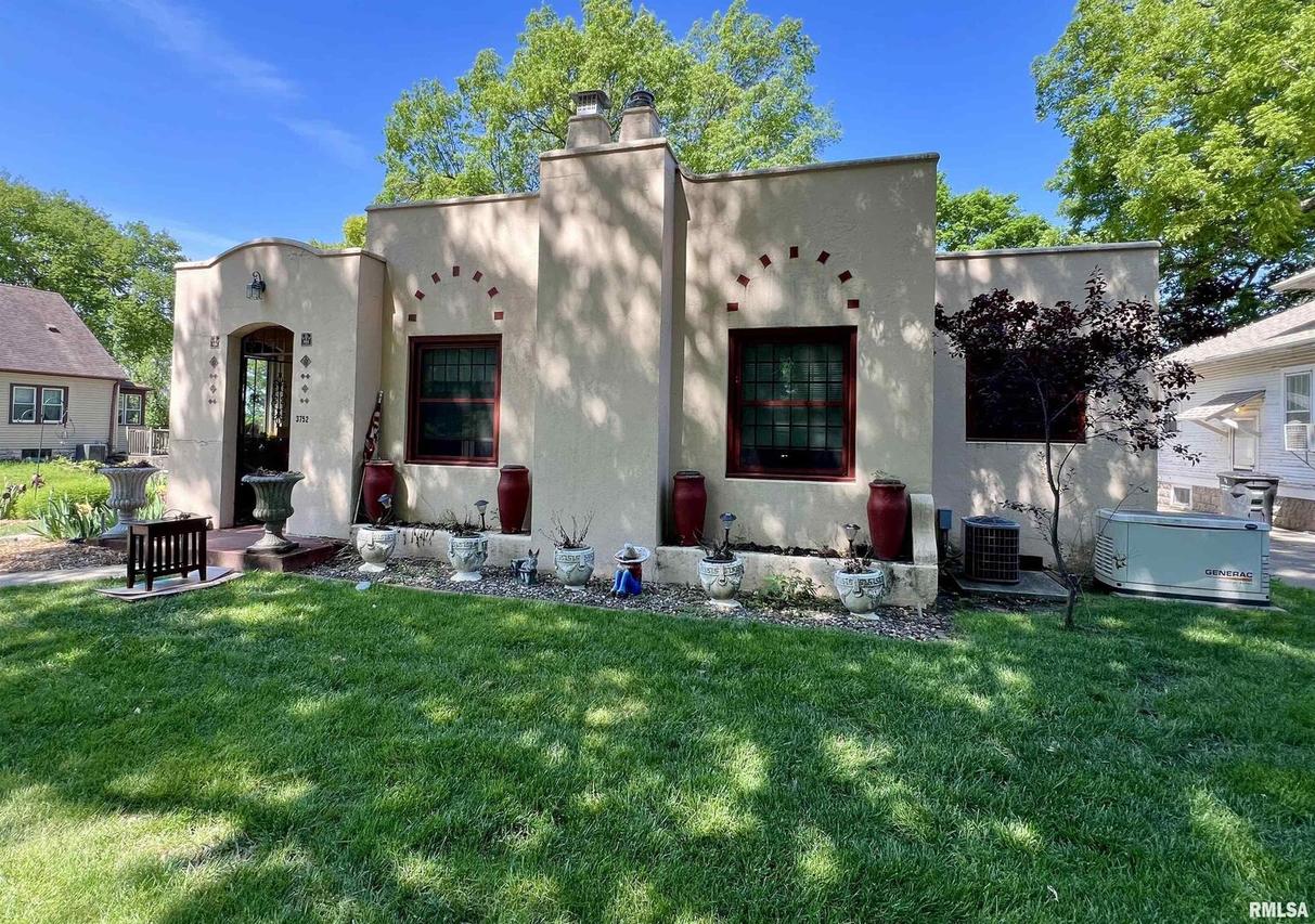 3752 12th St., Rock Island, IL 61201