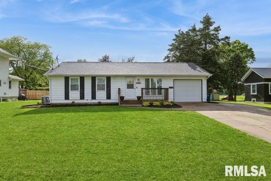 419 N Main St., Cambridge, IL 61238