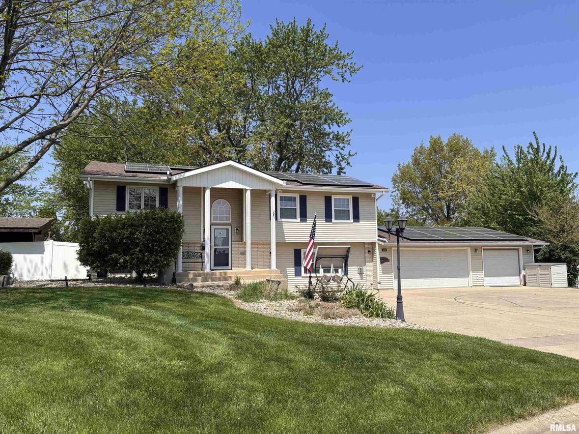 462 Circle Dr., Kewanee, IL 61443