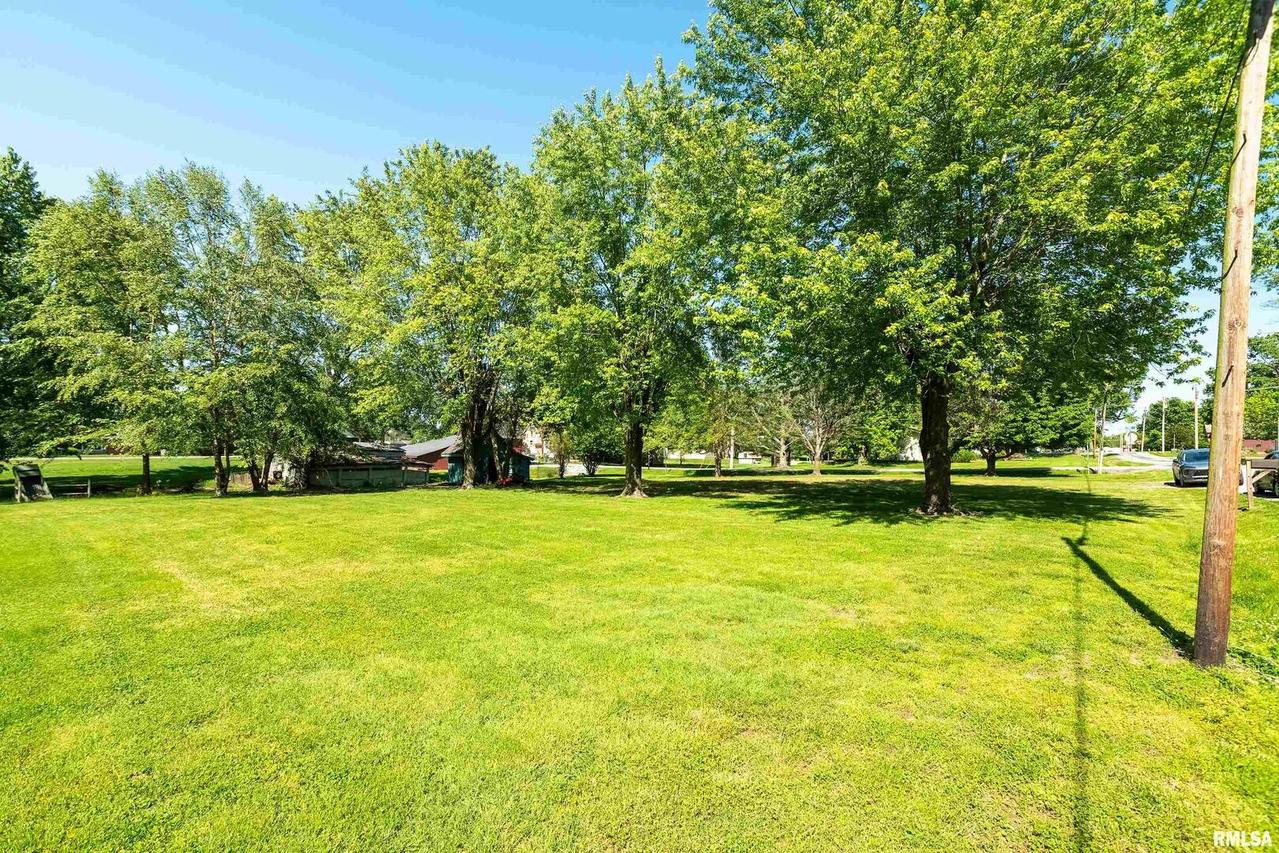 301 W Walnut St., Energy, IL 62933