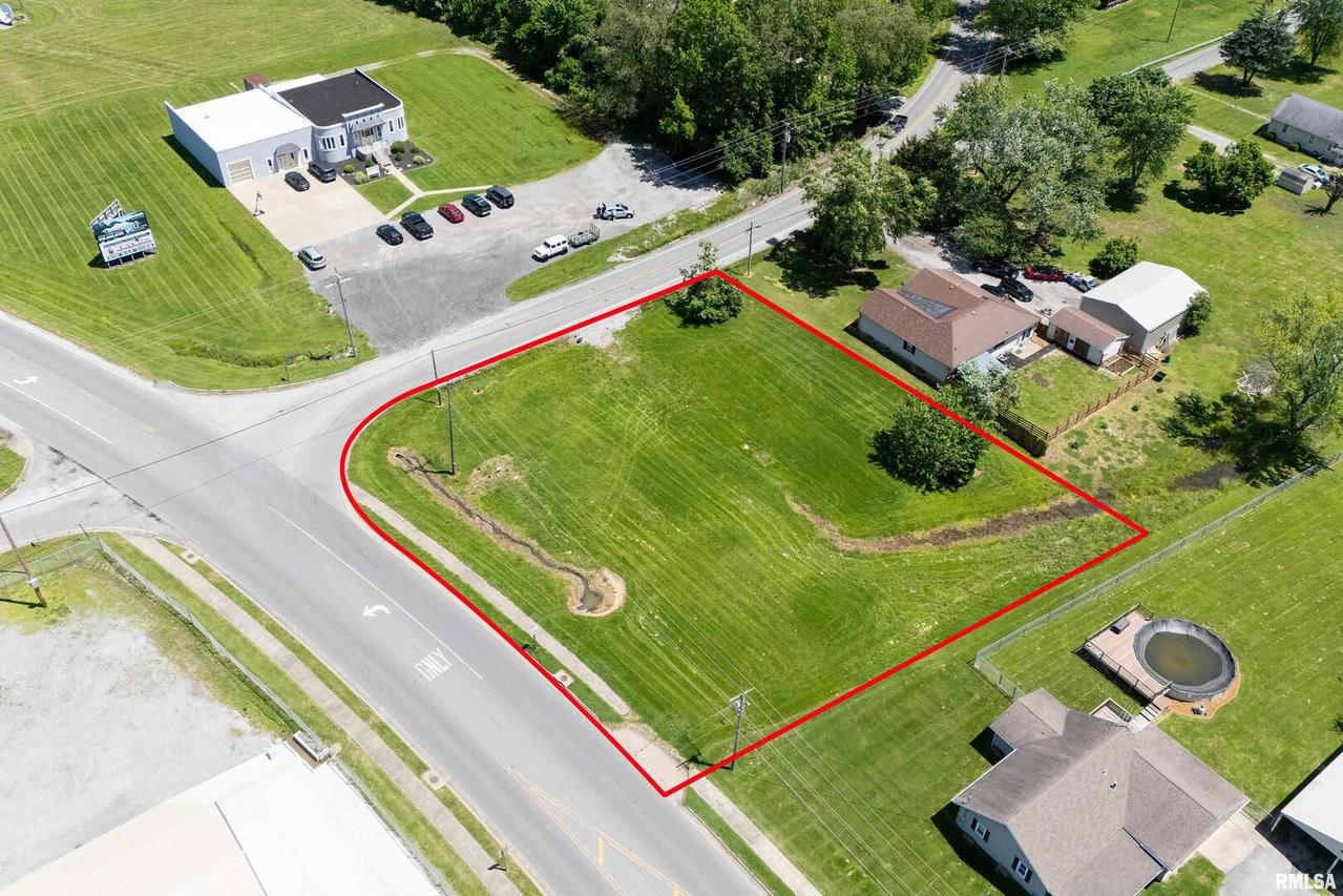 102 Chittyville Rd., Herrin, IL 62959