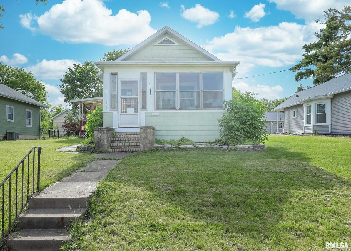 1036 30th St., Rock Island, IL 61201