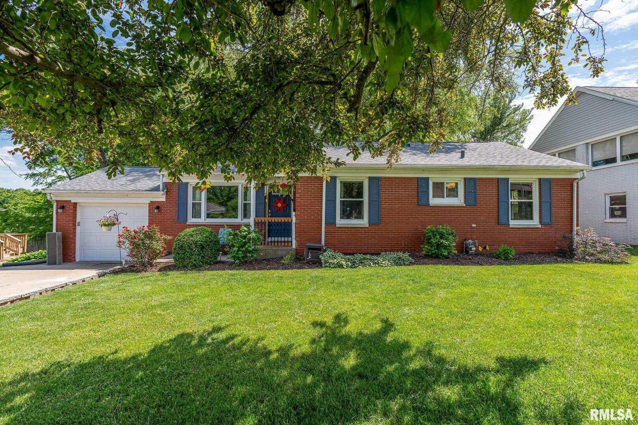 2526 35th Ave., Rock Island, IL 61201