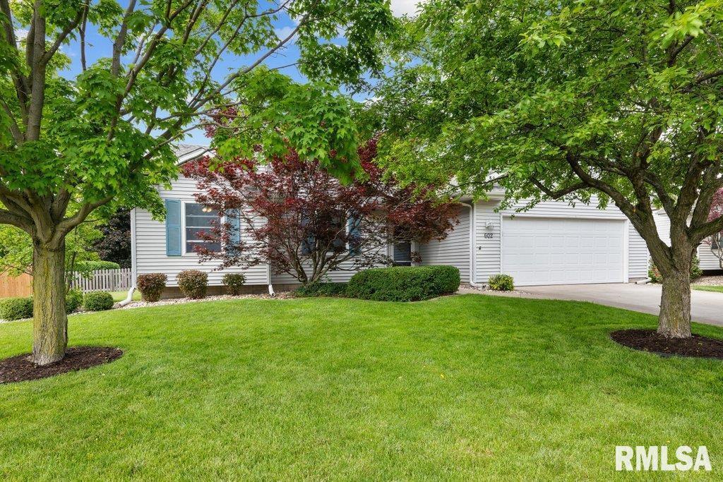 602 E 14th Avenue Ct., Coal Valley, IL 61240